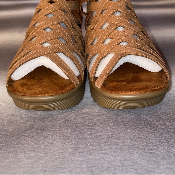 parallel dream queen skechers